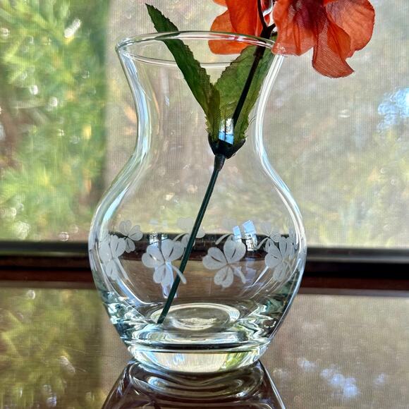 Vintage Etched Crystal Clear Glass Bud Vase with Clover Shamrocks – 4.5”H - Picture 7 of 10
